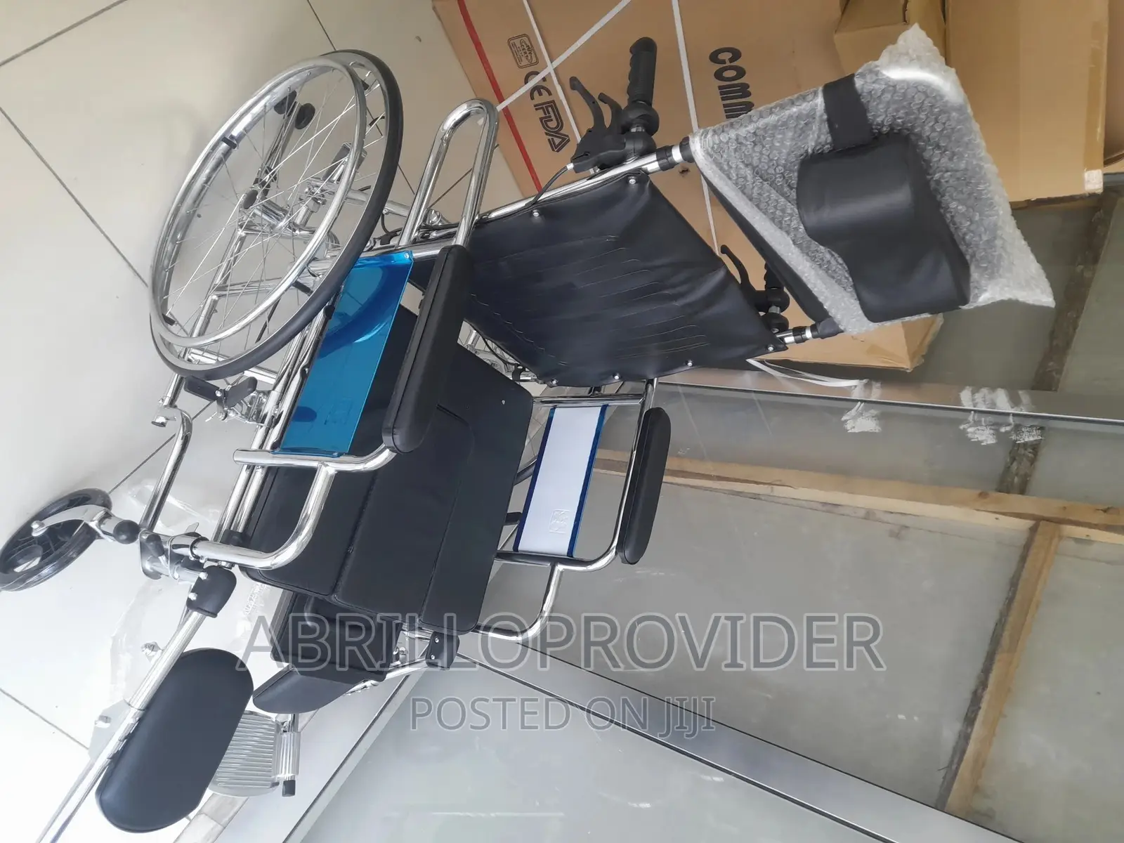 Users-Friendly Design<Wheelchair>Wheelchair>Wheelchairs./Whe