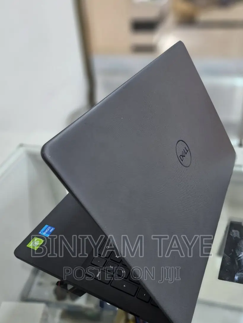 New Laptop Dell Vostro 1220 8GB Intel Core I5 SSD 512GB