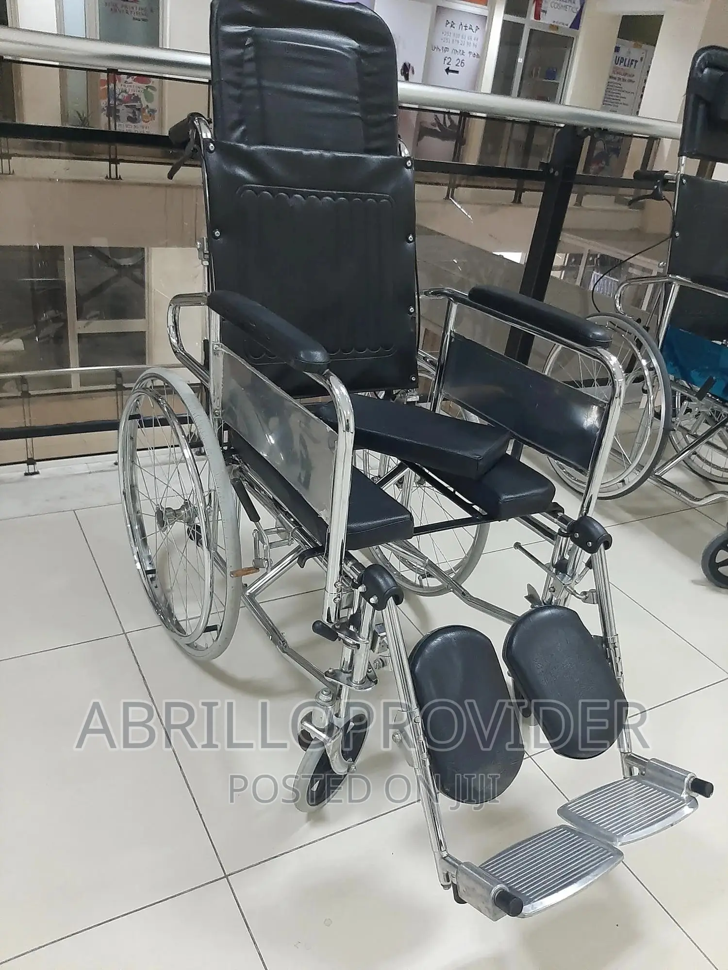 SECOND Wheelchair~Wheelchair~Wheelchair<Wheelchair?Whelchair