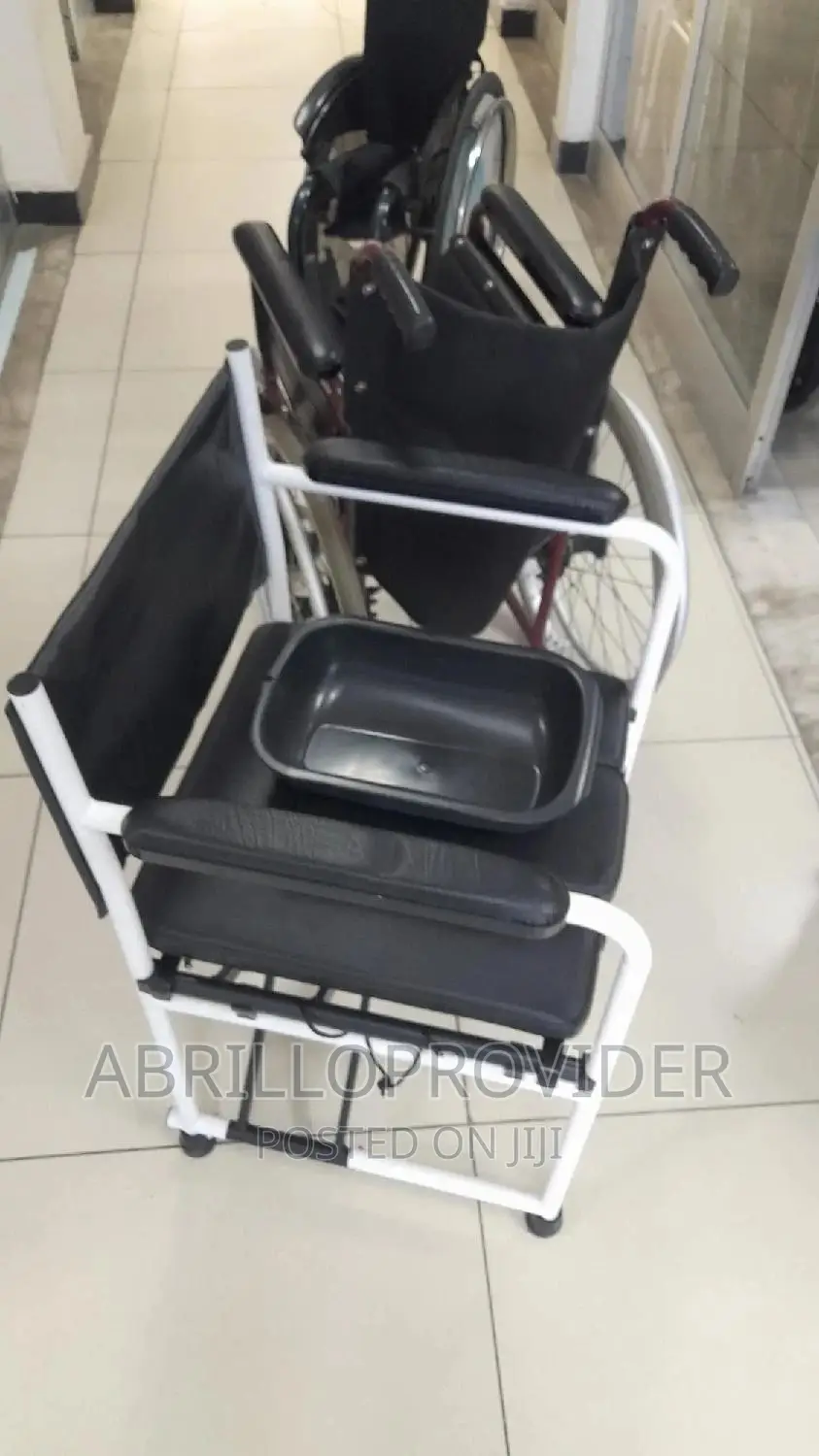 Commode Chair/Toilet Chair/ Folding Chair/Commode Chair