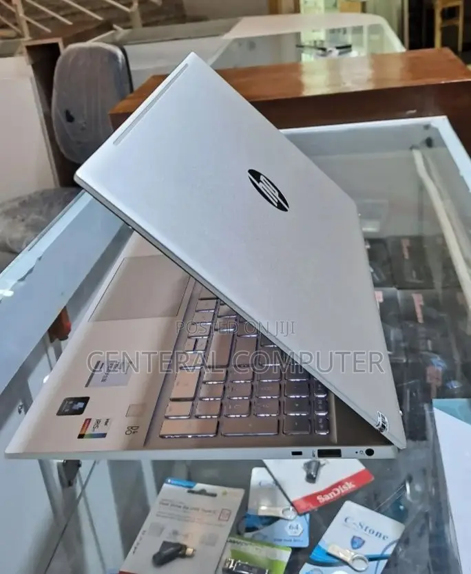 New Laptop HP Pavilion 15-Cs3063cl 16GB Intel Core I5 SSD 512GB