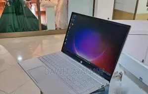 Photo - New Laptop HP 16GB Intel Core I5 SSD 512GB