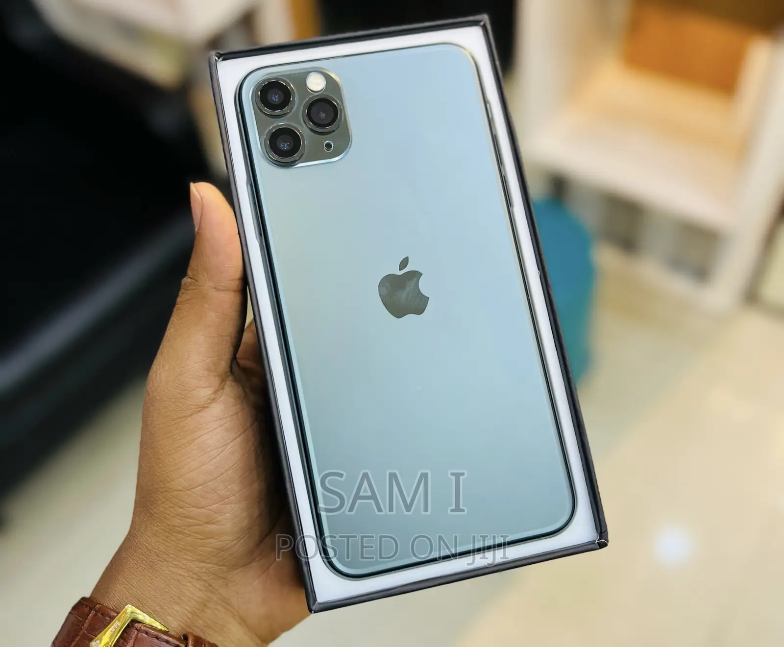 New Apple iPhone 11 Pro Max 256 GB Green