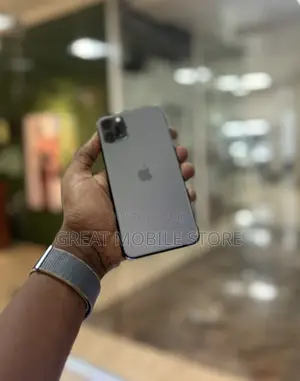 Photo - Apple iPhone 11 Pro Max 64 GB Black
