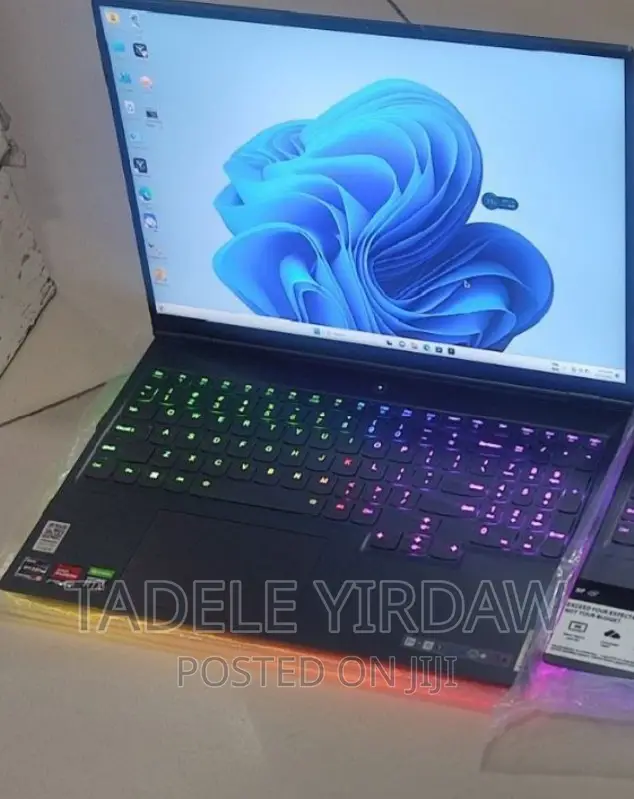 New Laptop Lenovo Legion 7 32GB AMD Ryzen 9 SSD 1T