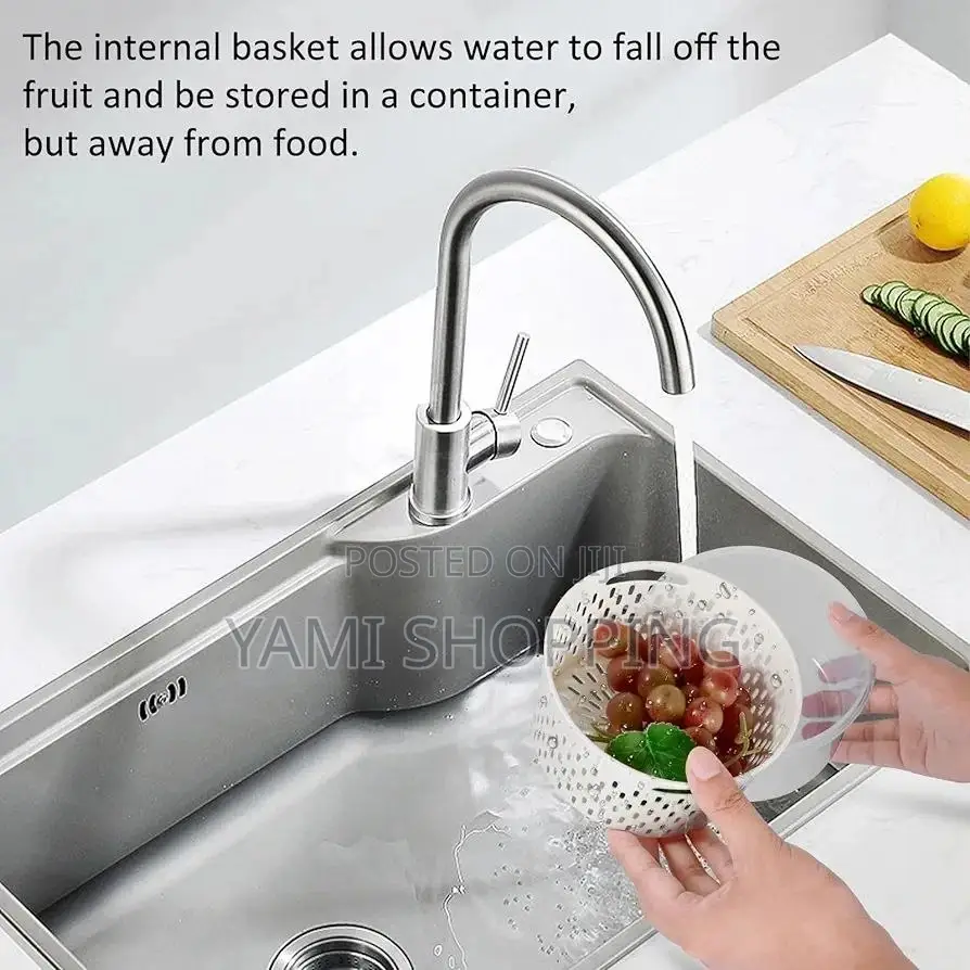  Four - Piece Set of Airtight Round Draining Crisper