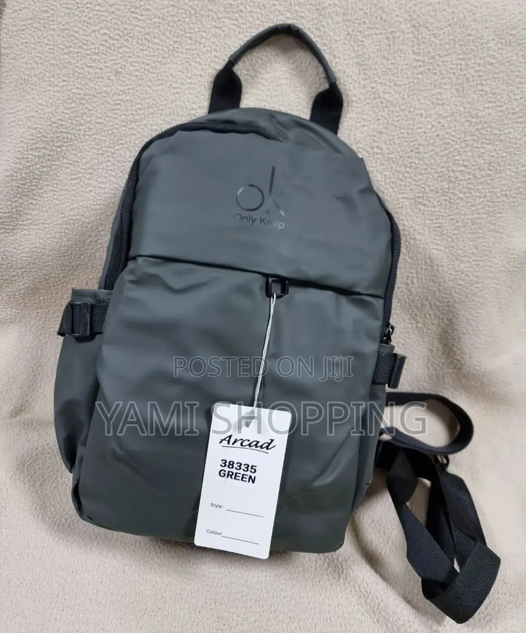  Multifunction Crossbody Bag/Backpack