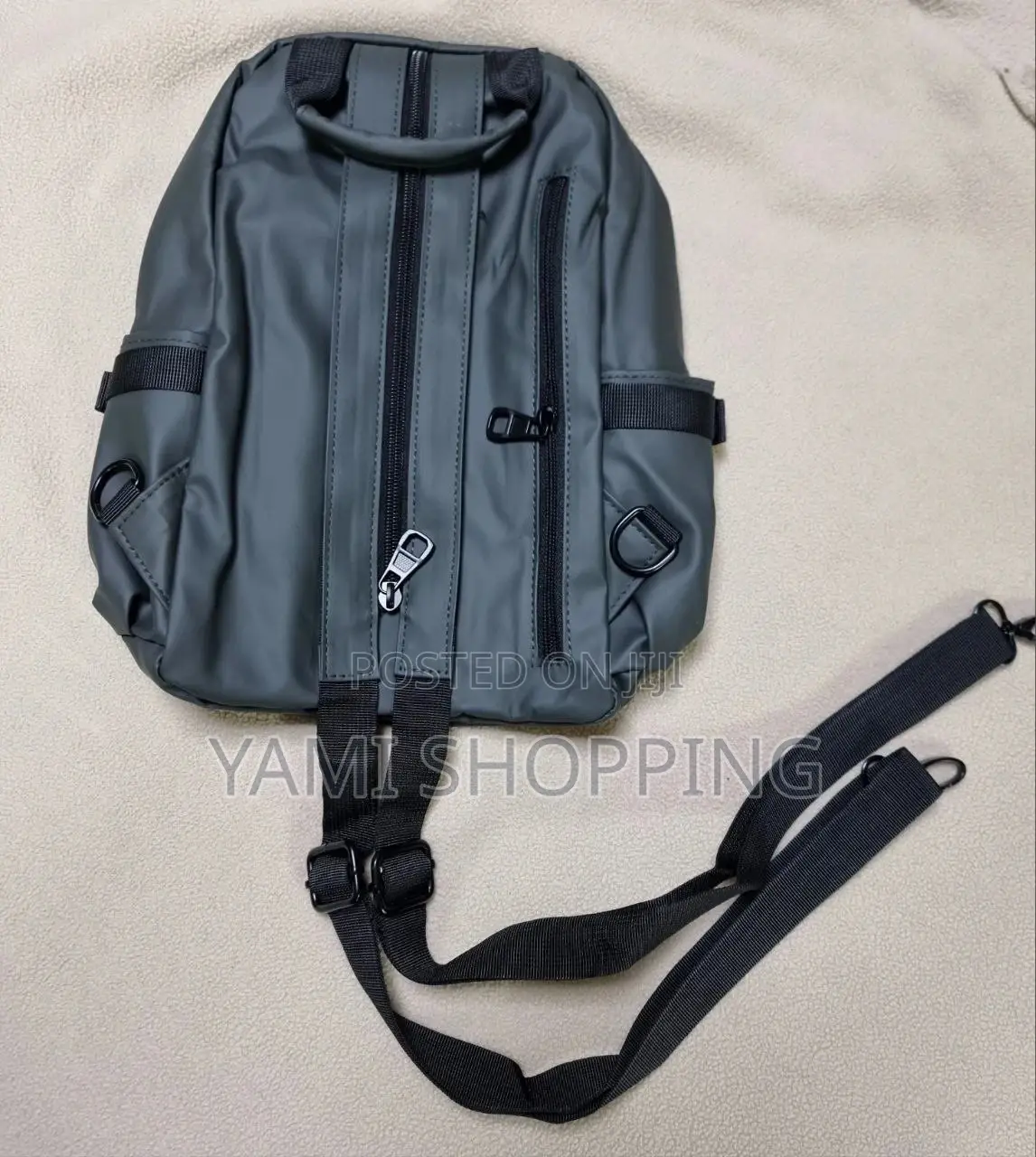  Multifunction Crossbody Bag/Backpack