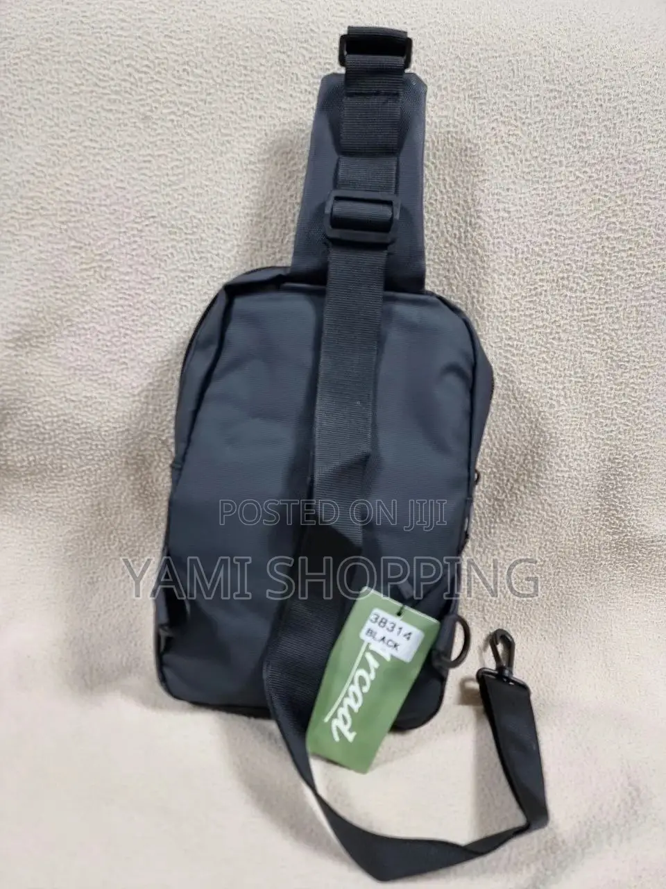  Multifunction Crossbody Bag