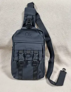  Multifunction Crossbody Bag