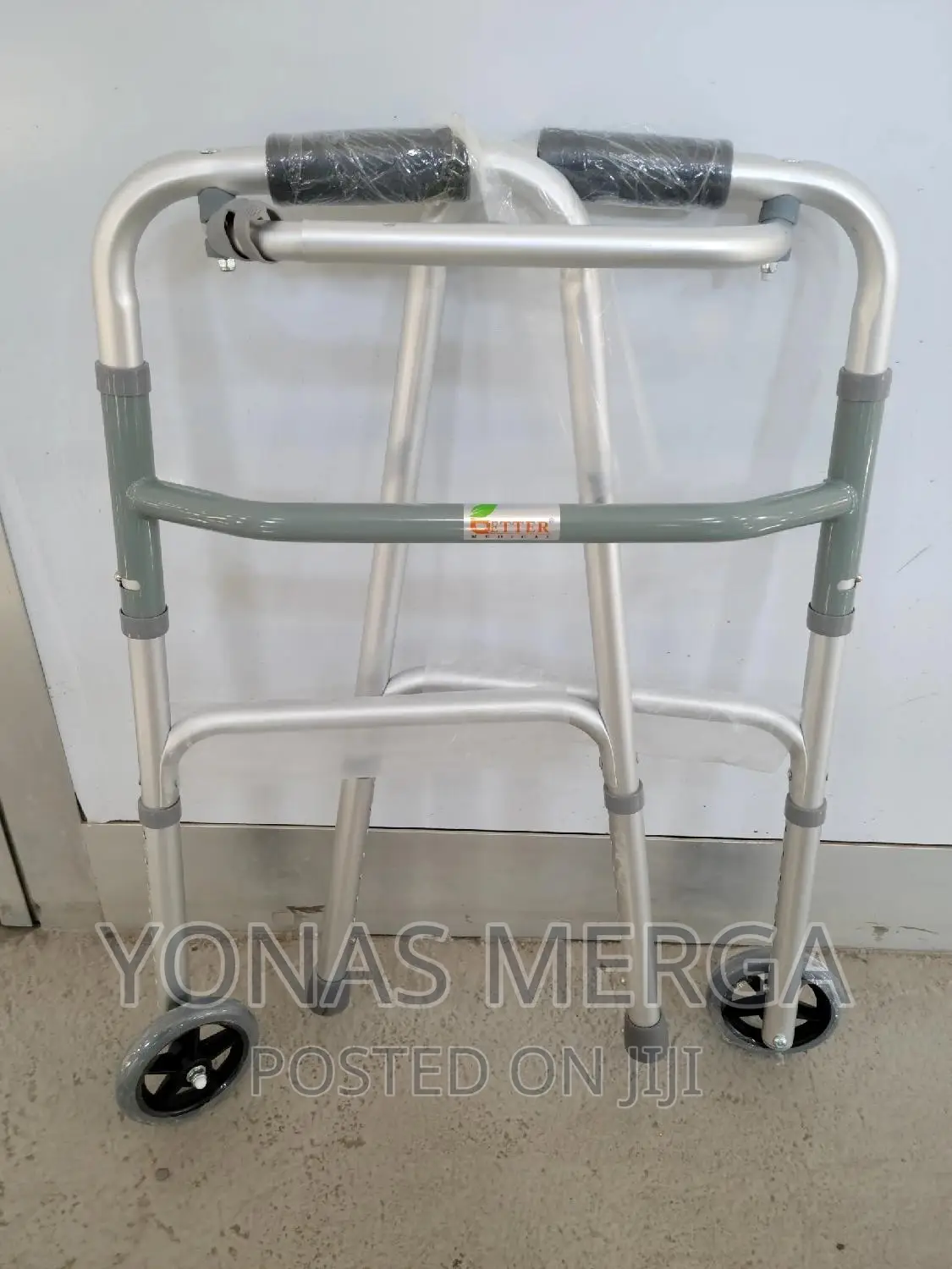 Walker_easy to Use Dual Level Release/Allows Side to Fold