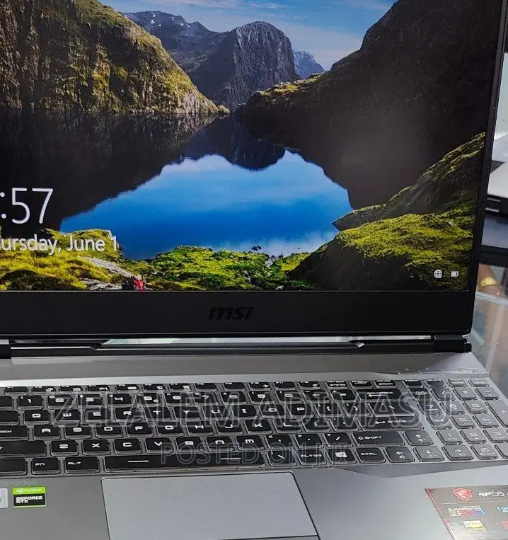 New Laptop MSI Pulse GL66 16GB Intel Core I7 SSD 512GB