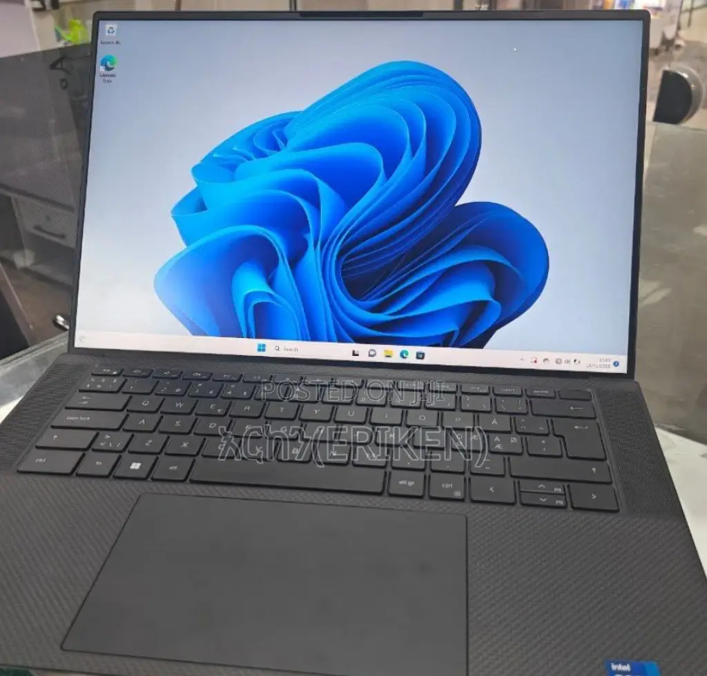 New Laptop Dell XPS 15 32GB Intel Core I7 SSD 512GB