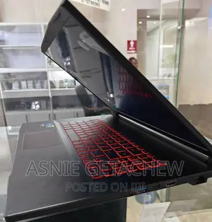 New Laptop MSI Katana 15 8GB Intel Core I7 SSD 512GB