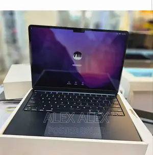 New Laptop Apple MacBook Air 2022 M2 8GB Apple M2 SSD 256GB