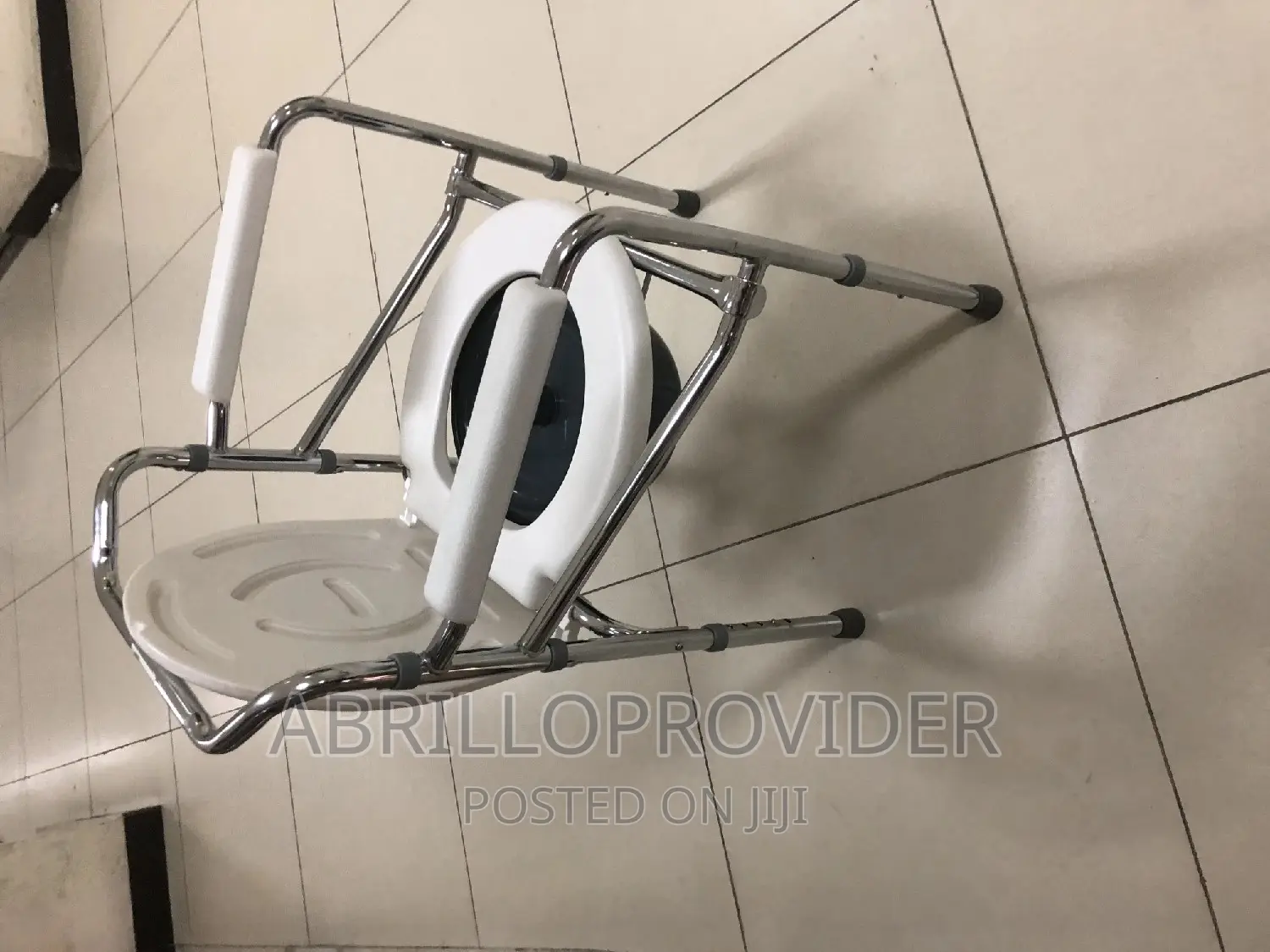 New Packed Commode Chair/Toilet Chair/Commode Chair-Folding