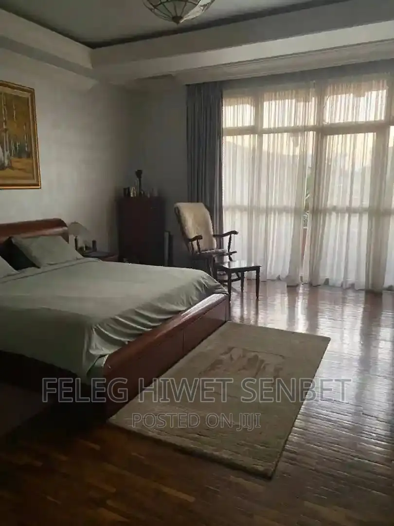 Furnished 5bdrm House in አአ, Bole for sale