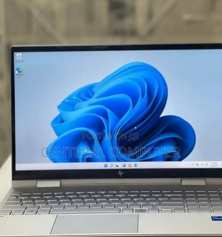 New Laptop HP Envy X360 13z 8GB Intel Core I7 SSD 512GB