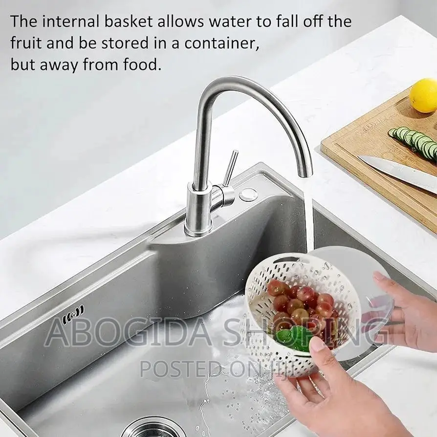 Four - Piece Set of Airtight Round Draining Crisper