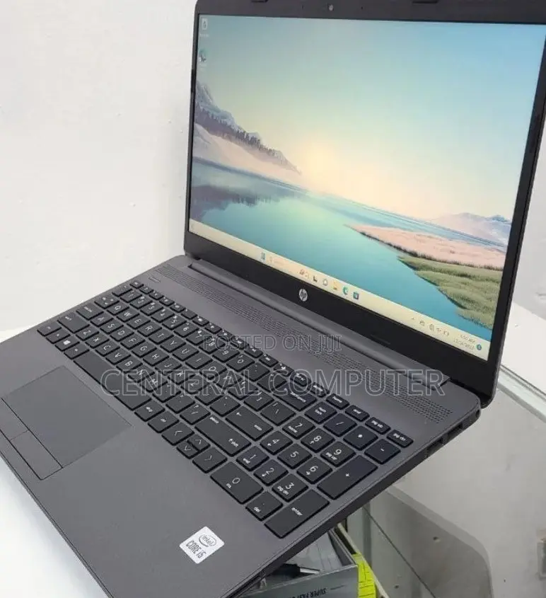 New Laptop HP 250 G8 8GB Intel Core I5 SSD 512GB