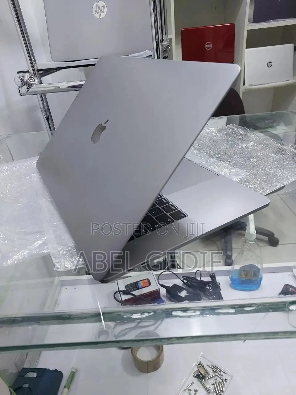 New Laptop Apple MacBook Pro 2019 32GB Intel Core I9 SSD 1T