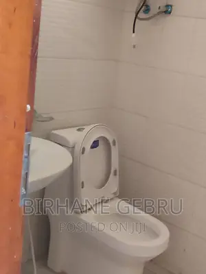 5bdrm House in House Ware, Bole for rent