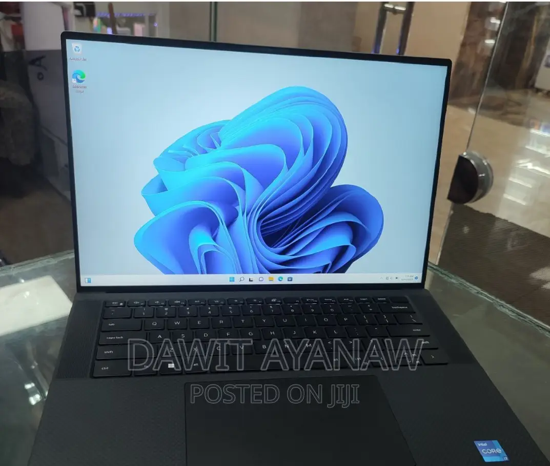 New Laptop Dell 16GB Intel Core I7 SSD 512GB