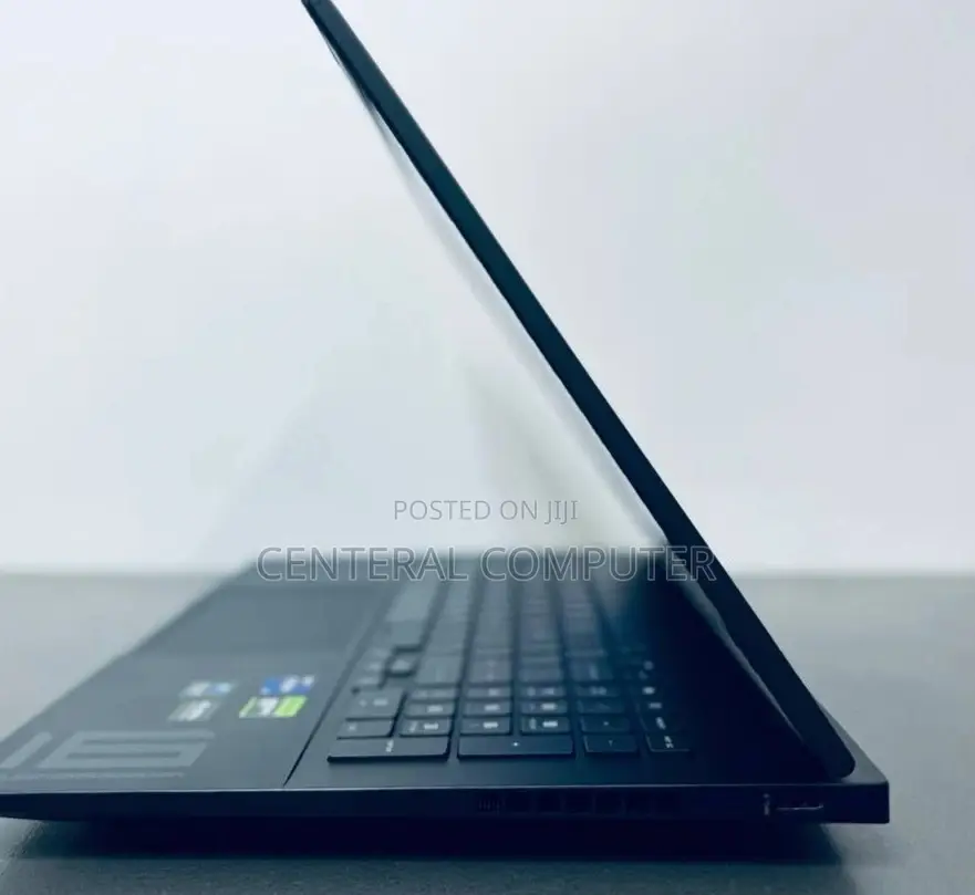 New Laptop HP Omen 16 16GB Intel Core I9 SSD 512GB