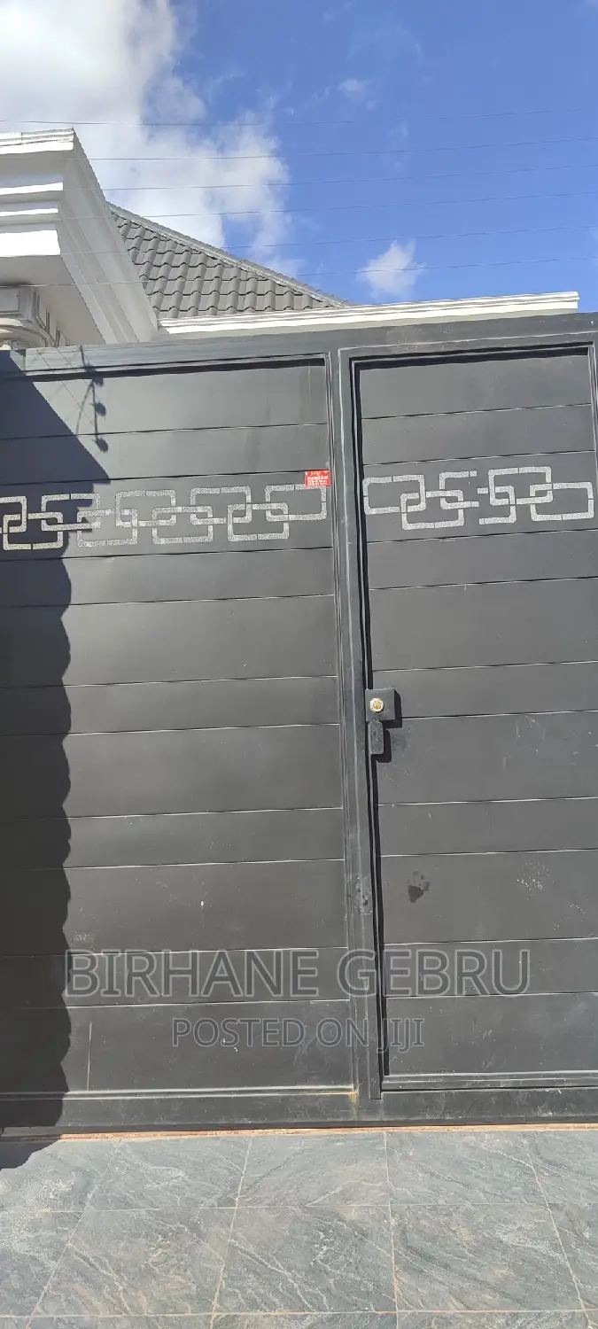 5bdrm Villa in Viils, Yeka for rent