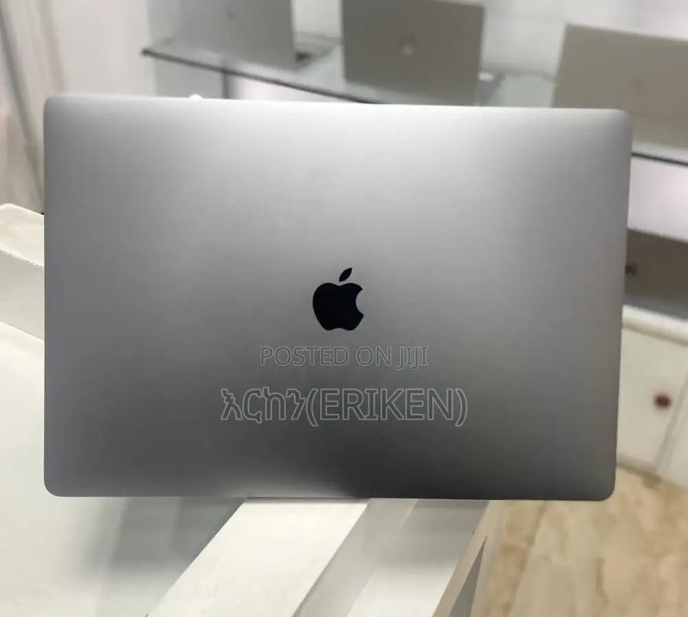 New Laptop Apple MacBook Pro 2017 16GB Intel Core I7 SSD 512GB