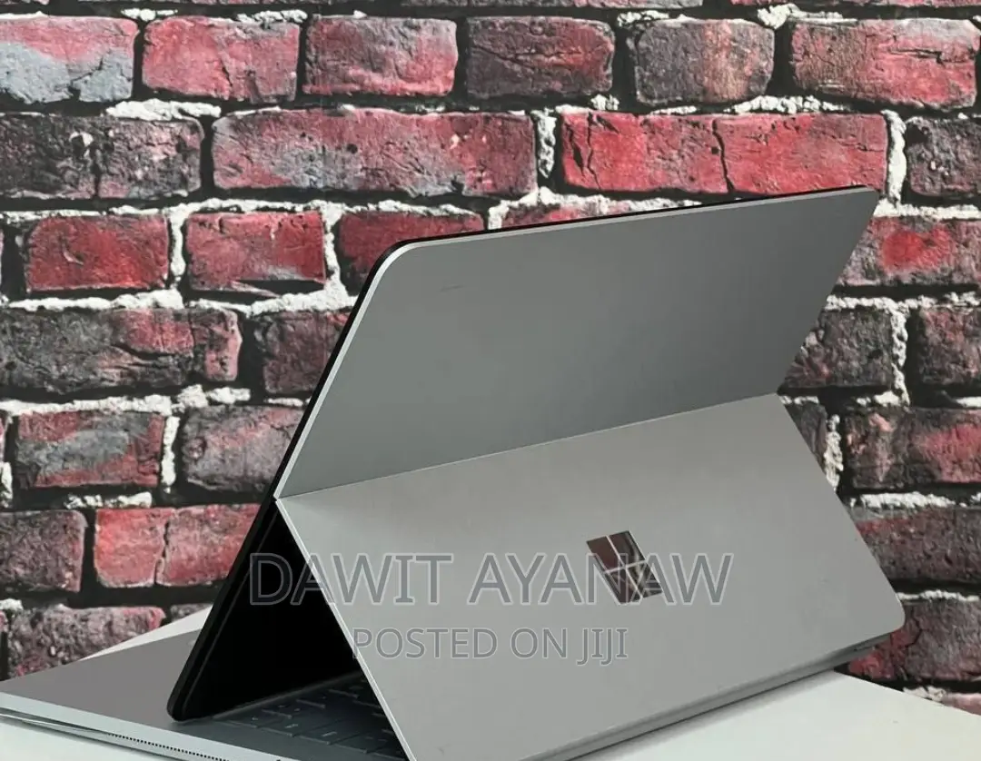 New Laptop Microsoft 16GB Intel Core I7 SSD 1T