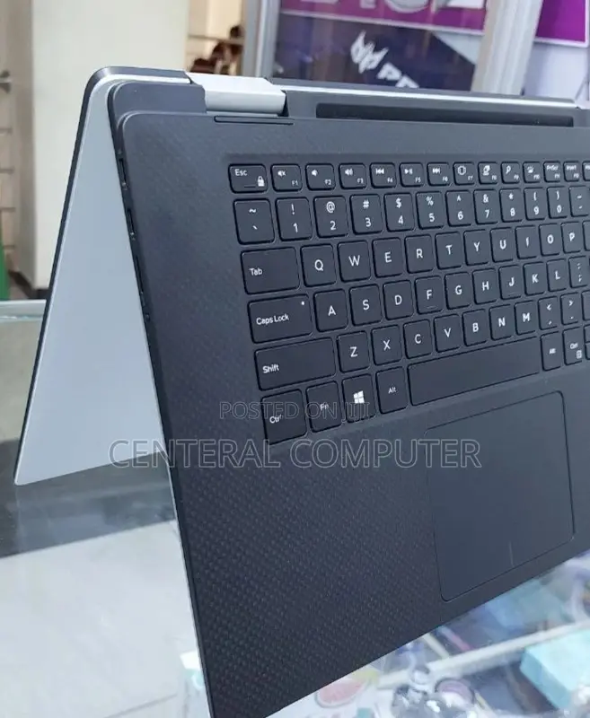 New Laptop Dell XPS 15 16GB Intel Core I7 SSD 512GB