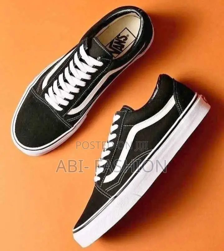 Van's Old School Price2500