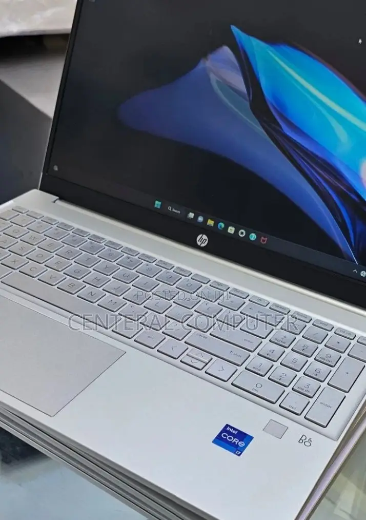 New Laptop HP Pavilion 13 16GB Intel Core I7 SSD 512GB