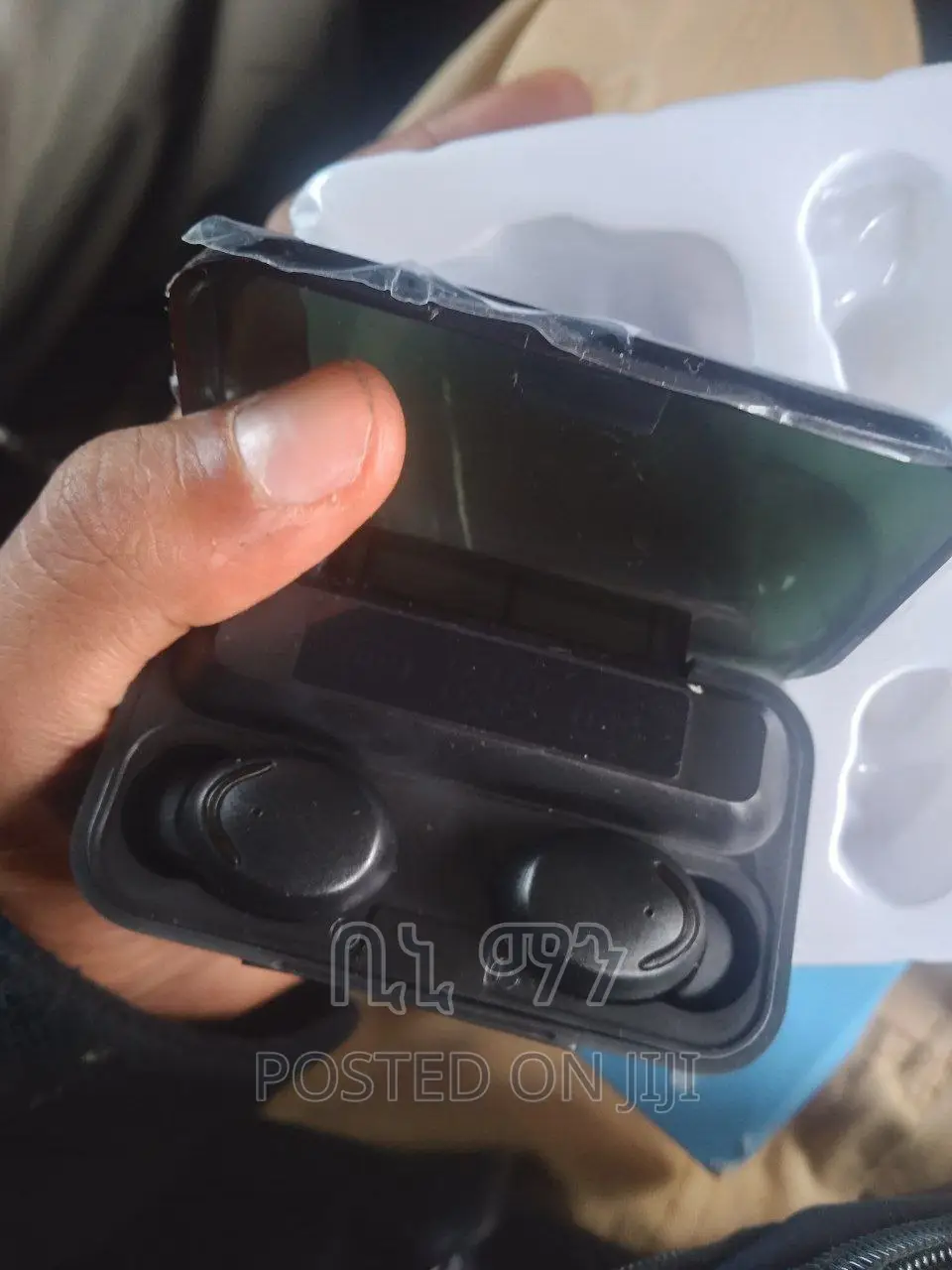 Original Wire Less Ear Phone Wihe Power Bank