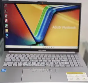 New Laptop Asus VivoBook E12 E203NAH 8GB Intel Core I3 SSD 512GB