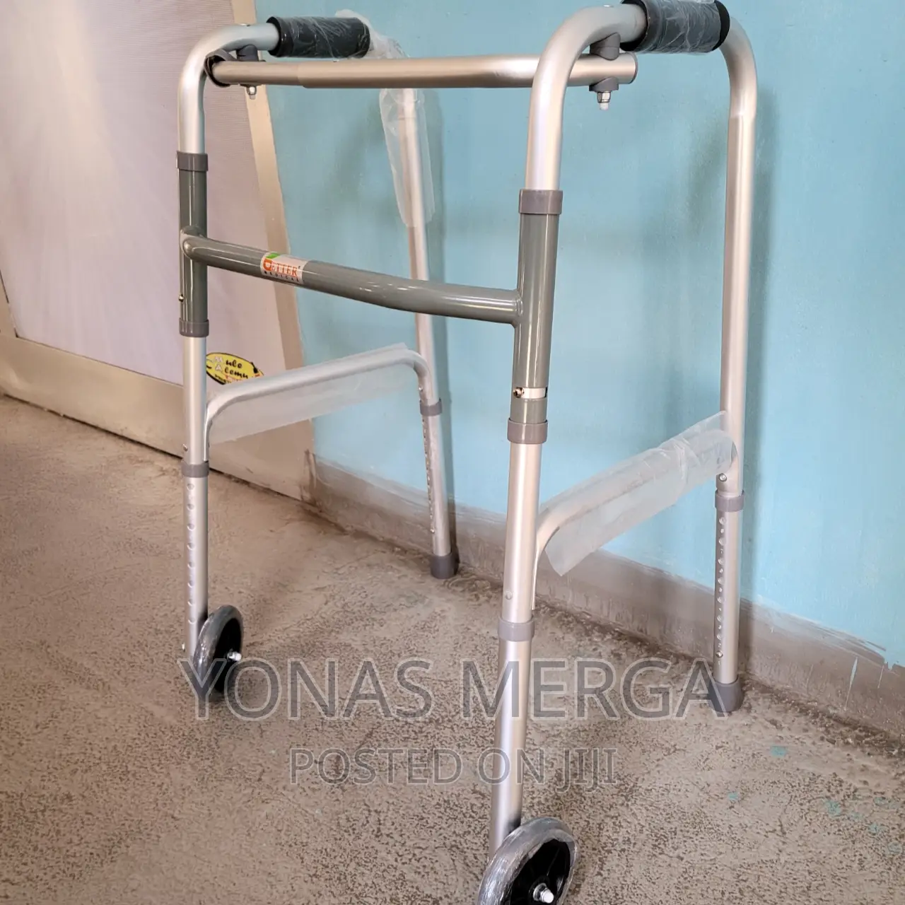 Walker/Walker_trigger Release Walker With 5-Inch Fixed Wheel