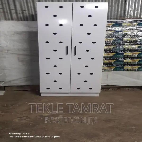 Shoe Shelf (የጫማ መደርደሪያ)