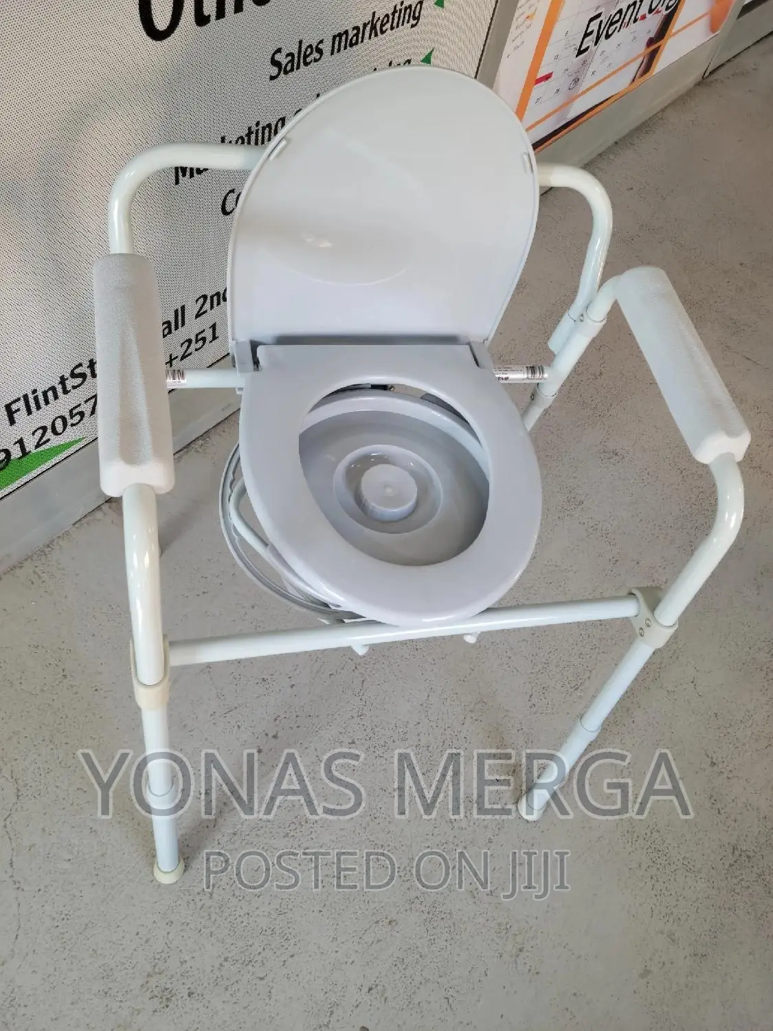 Toilet Replacement Bucket Chair/Bedside Tabletoilet Chair