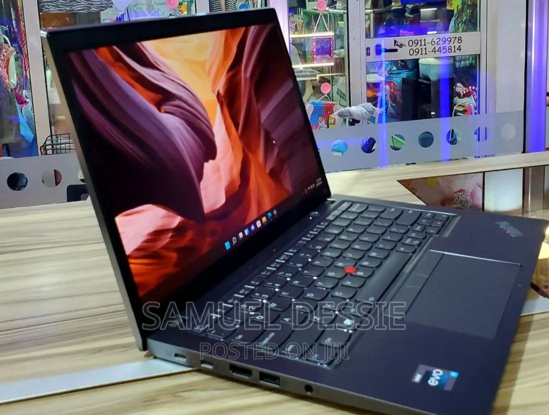 New Laptop Lenovo Thinkpad X13 Yoga 16GB Intel Core I7 SSD 512GB