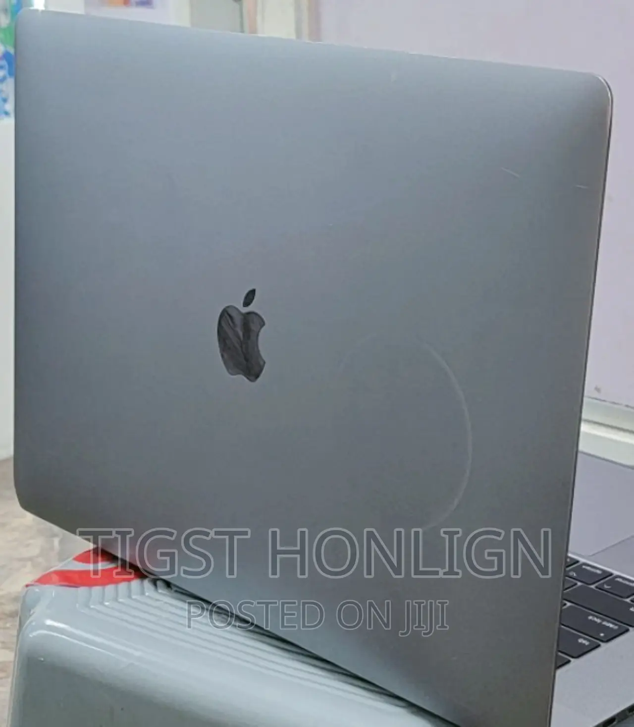 New Laptop Apple MacBook Pro 2017 16GB Intel Core I7 SSD 256GB