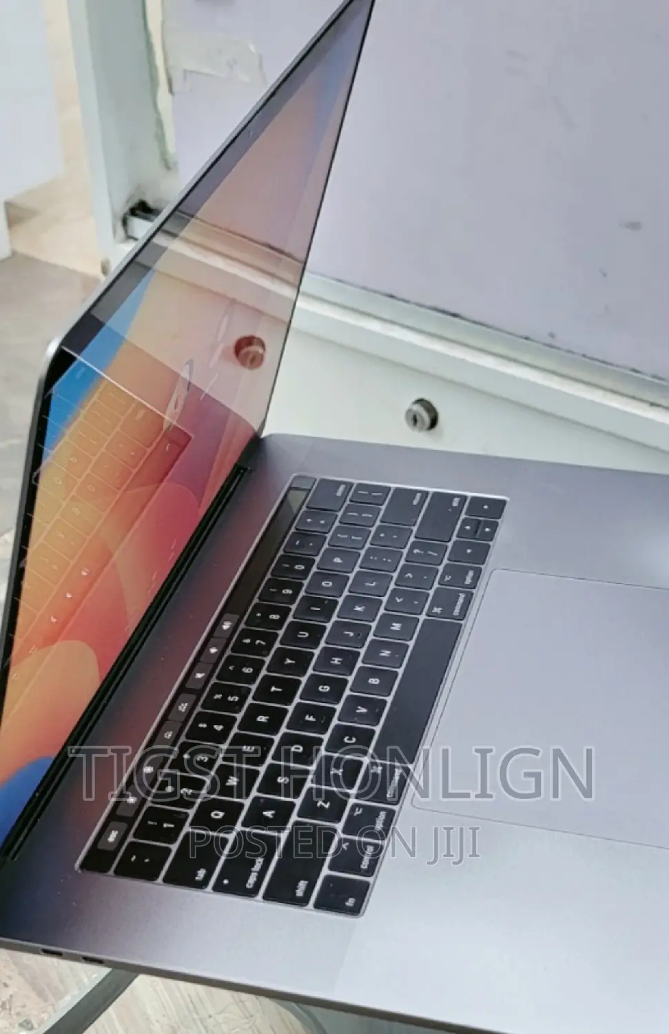 New Laptop Apple MacBook Pro 2017 16GB Intel Core I7 SSD 256GB