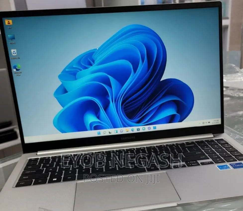 New Laptop Samsung NP-X360 16GB Intel Core I7 SSD 1T