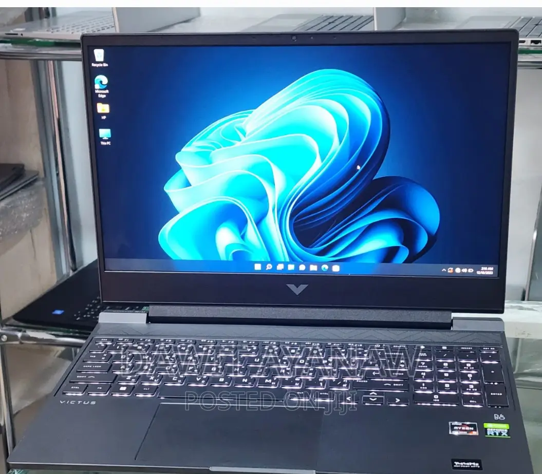 New Laptop HP 16GB AMD Ryzen 5 SSD 512GB