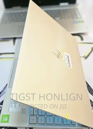 New Laptop HP Envy X360 8GB Intel Core I5 SSD 512GB