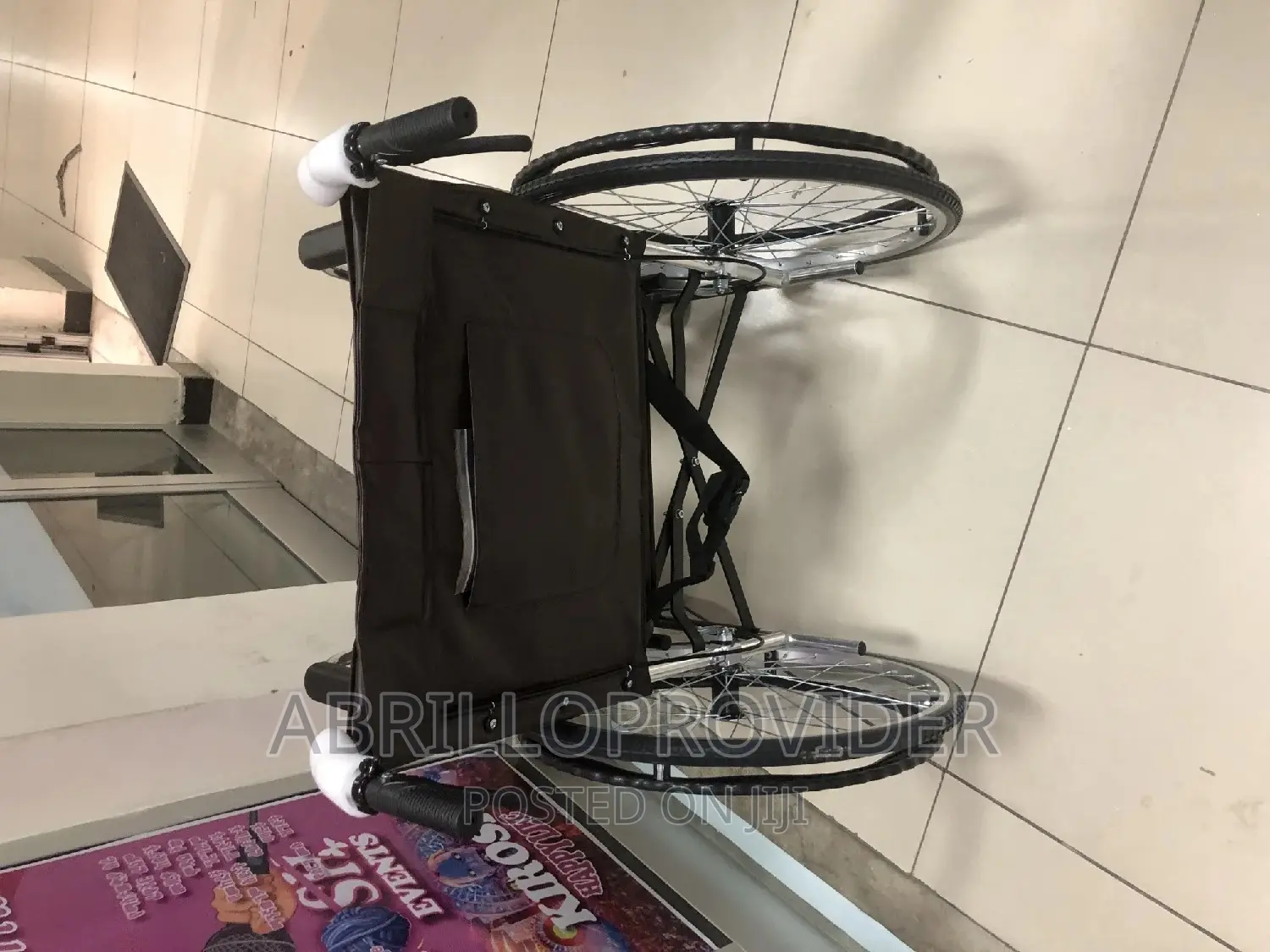 አዲስ የታሸገ ኮሞድ Wheelchair-Wheelchair=Wheelchair-Wheelchair