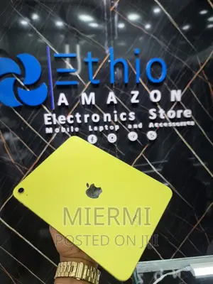 Photo - New Apple iPad (2022) 64 GB Yellow