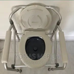 Commode Elder Disabled Potty Chair Foldable Commode Chair