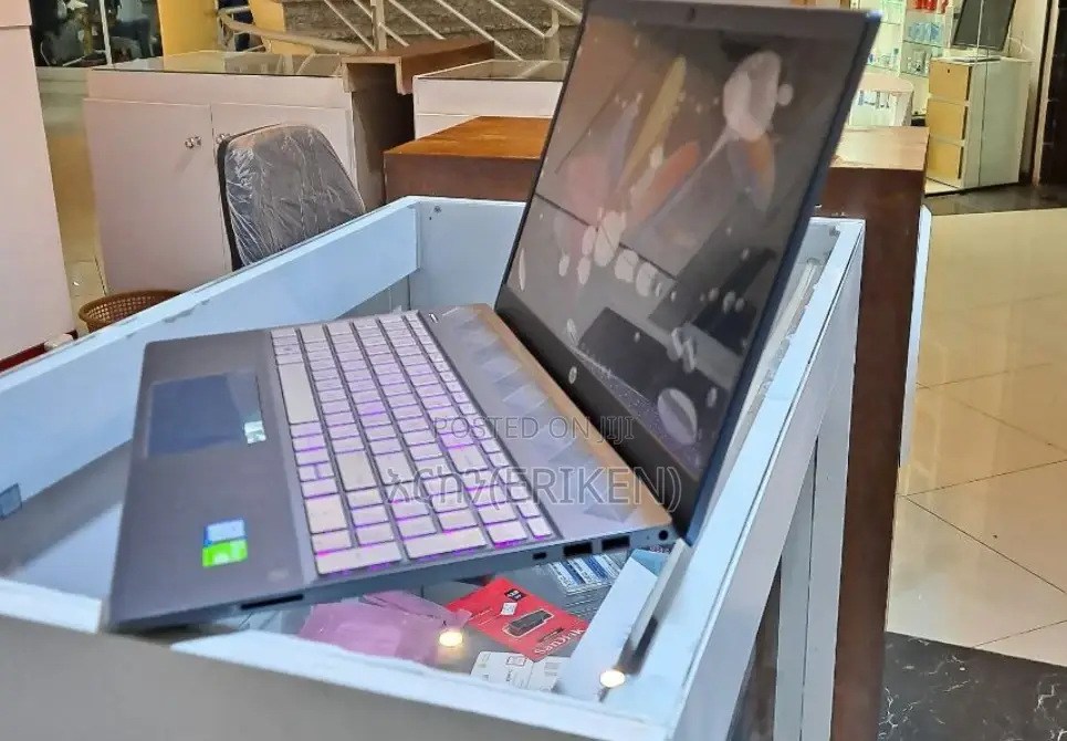 New Laptop HP Pavilion 15 8GB Intel Core I5 SSD 512GB