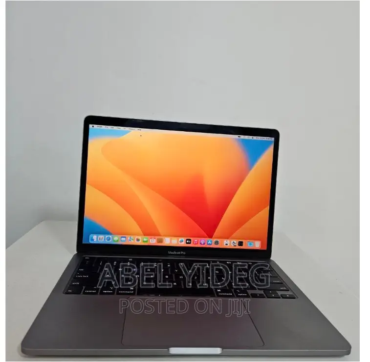 New Laptop Apple MacBook Pro 2020 32GB Intel Core I7 SSD 2T